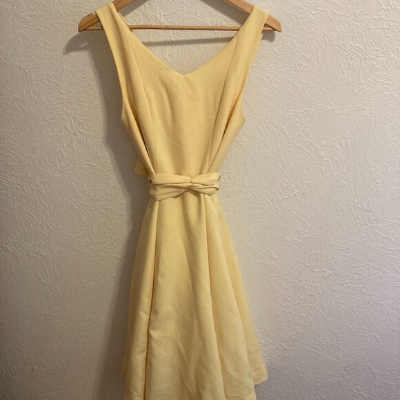 Dresses & Skirts - Yellow dress